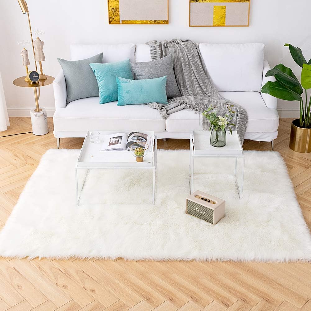 Luxurious 6x9 Large White Shaggy Faux Sheepskin Area Rug - Soft and Stylish Floor Mat for Bedroom and Living Room