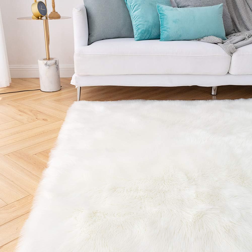 Luxurious 6x9 Large White Shaggy Faux Sheepskin Area Rug - Soft and Stylish Floor Mat for Bedroom and Living Room